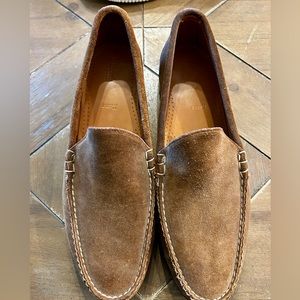 Men’s Allen Edmonds suade loafers. Excellent condition. Worn a few times.